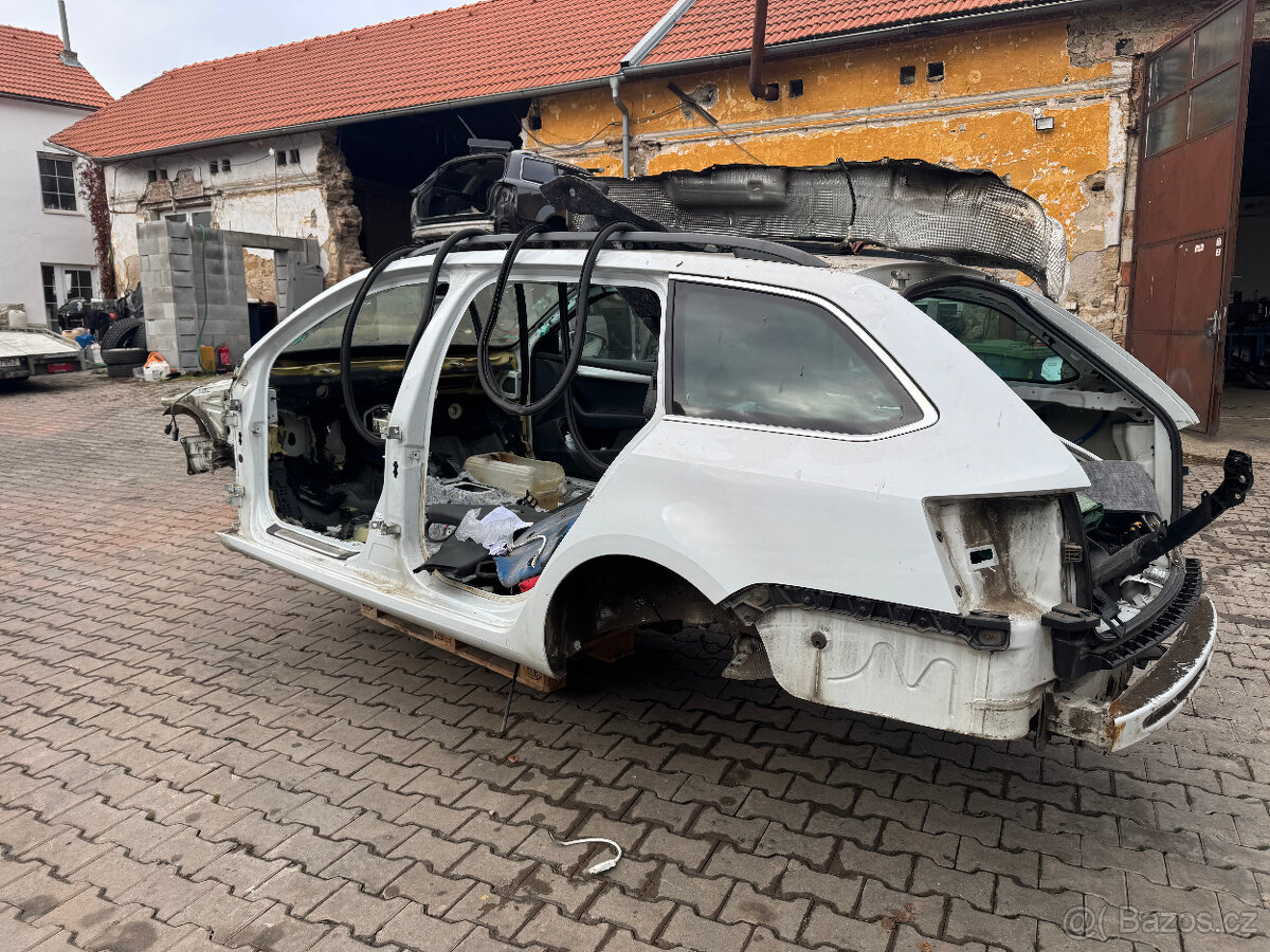 Octavia 3 combi Výřezové díly karoserie