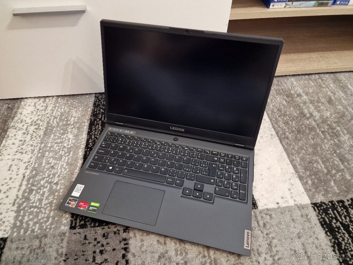 6 Jádrovy Lenovo Legion s Brašnou na filmy hry internet atd