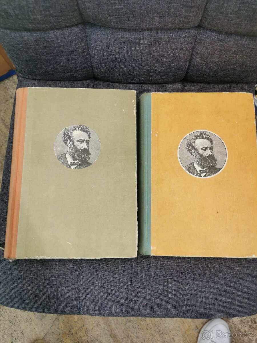 Knihy, Jules Verne.