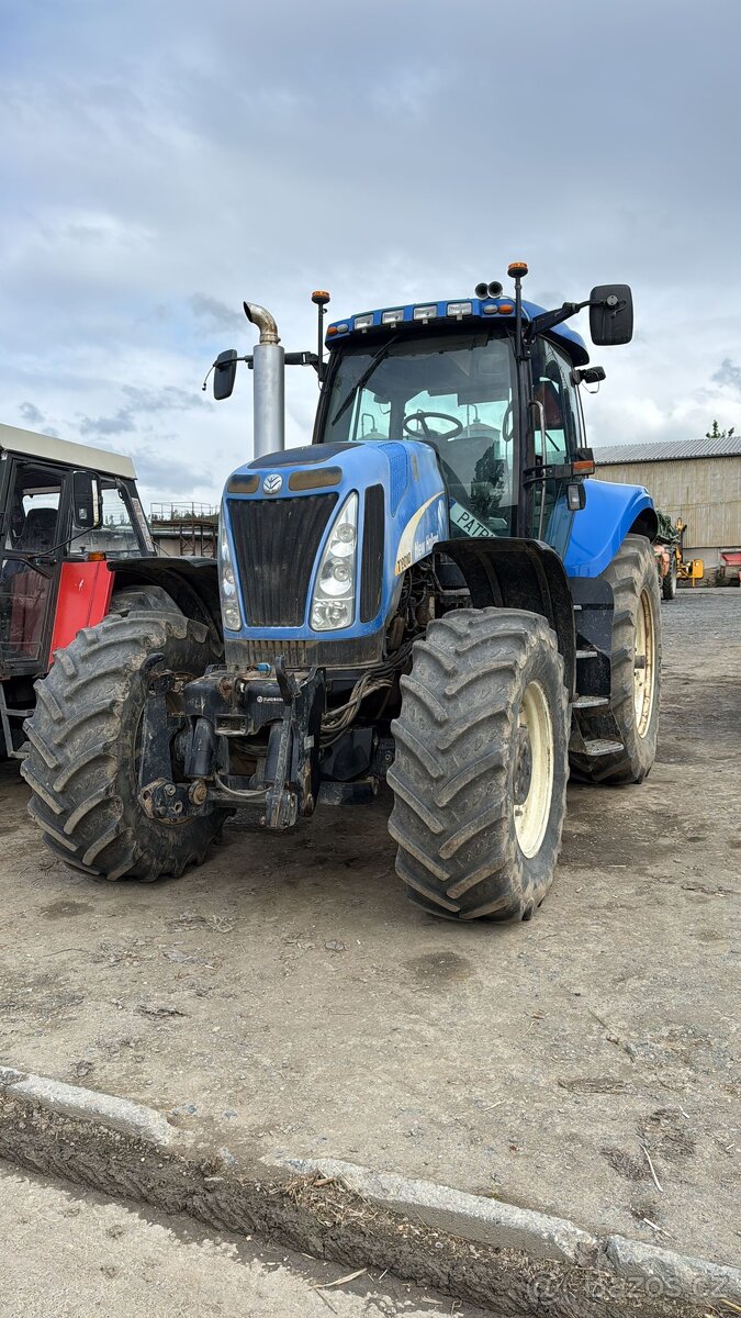 New Holland t8010
