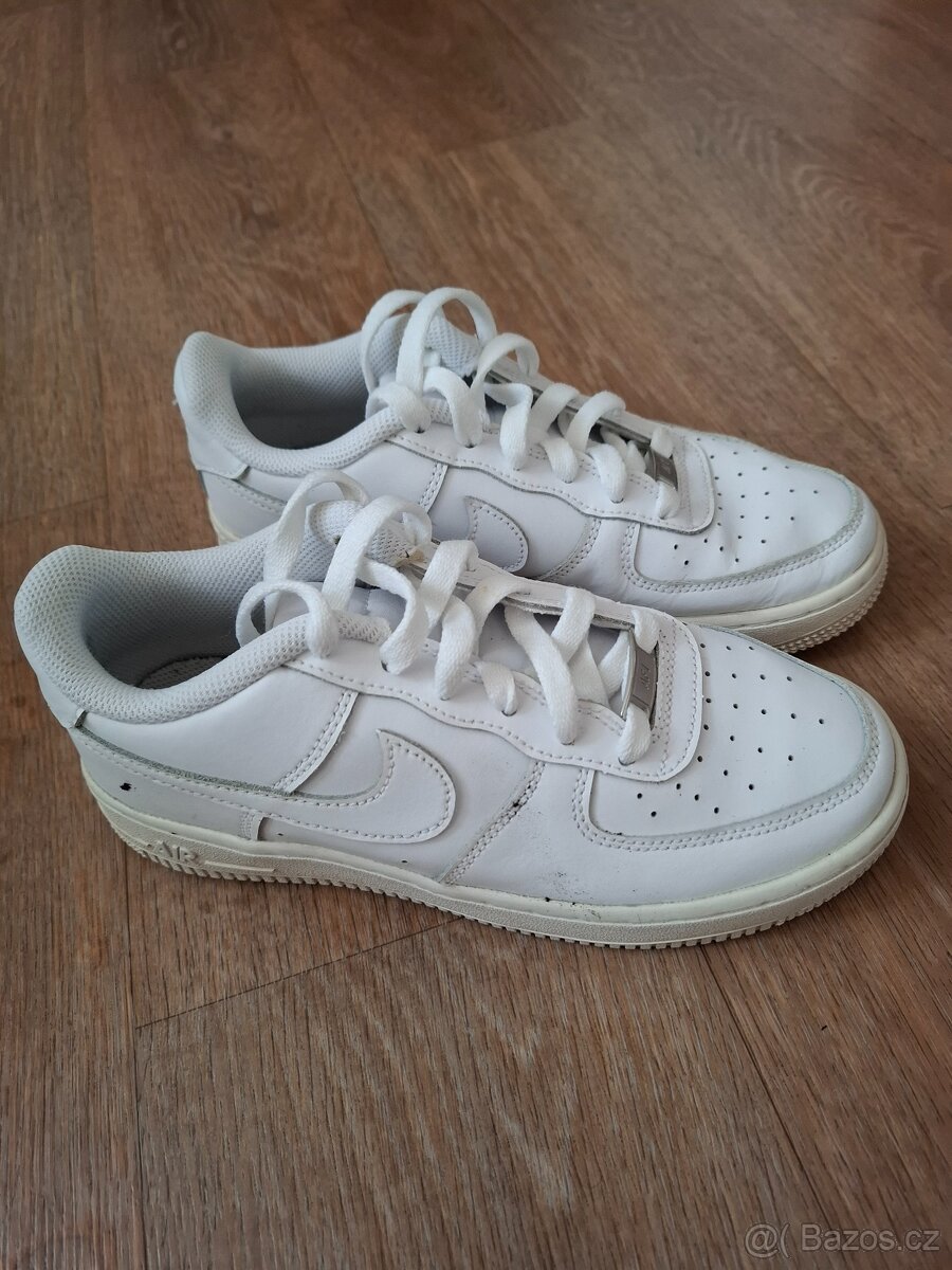 Dámské tenisky Nike vel.38