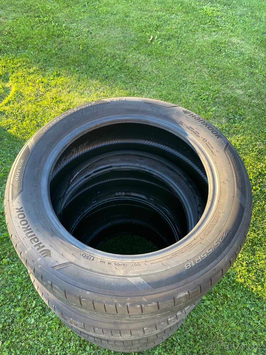 Sada letnicích pneu Hankook 225/55 R18