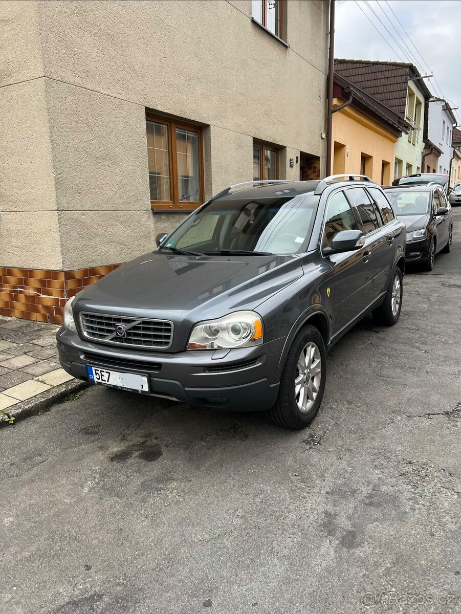 VOLVO XC90 D5