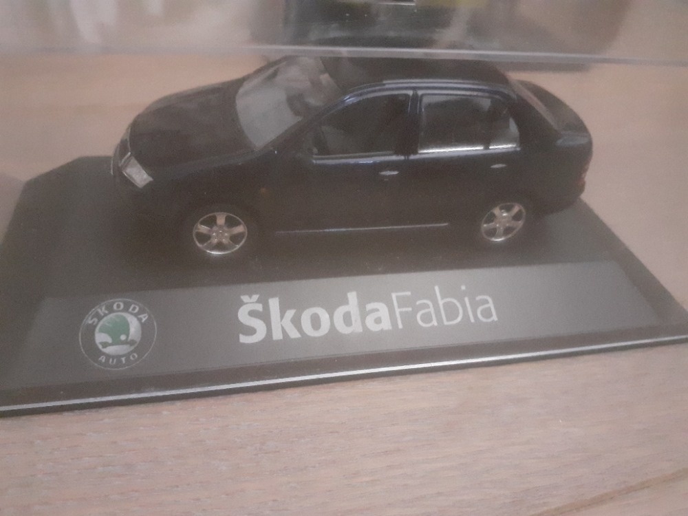 KADEN Škoda Fabia Sedan - 1:43 tmavě modrá