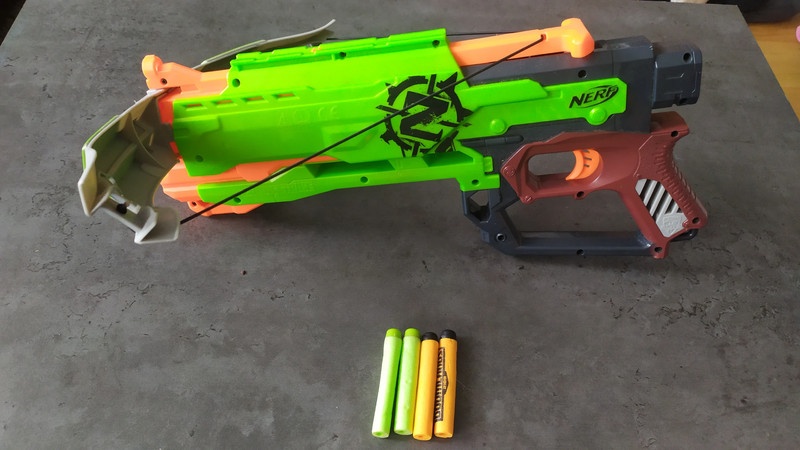 Nerf zombie strike