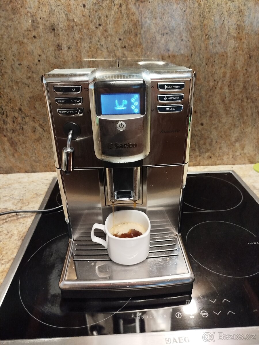 Kavovar Saeco Incanto HD 8914/09 na Opravu