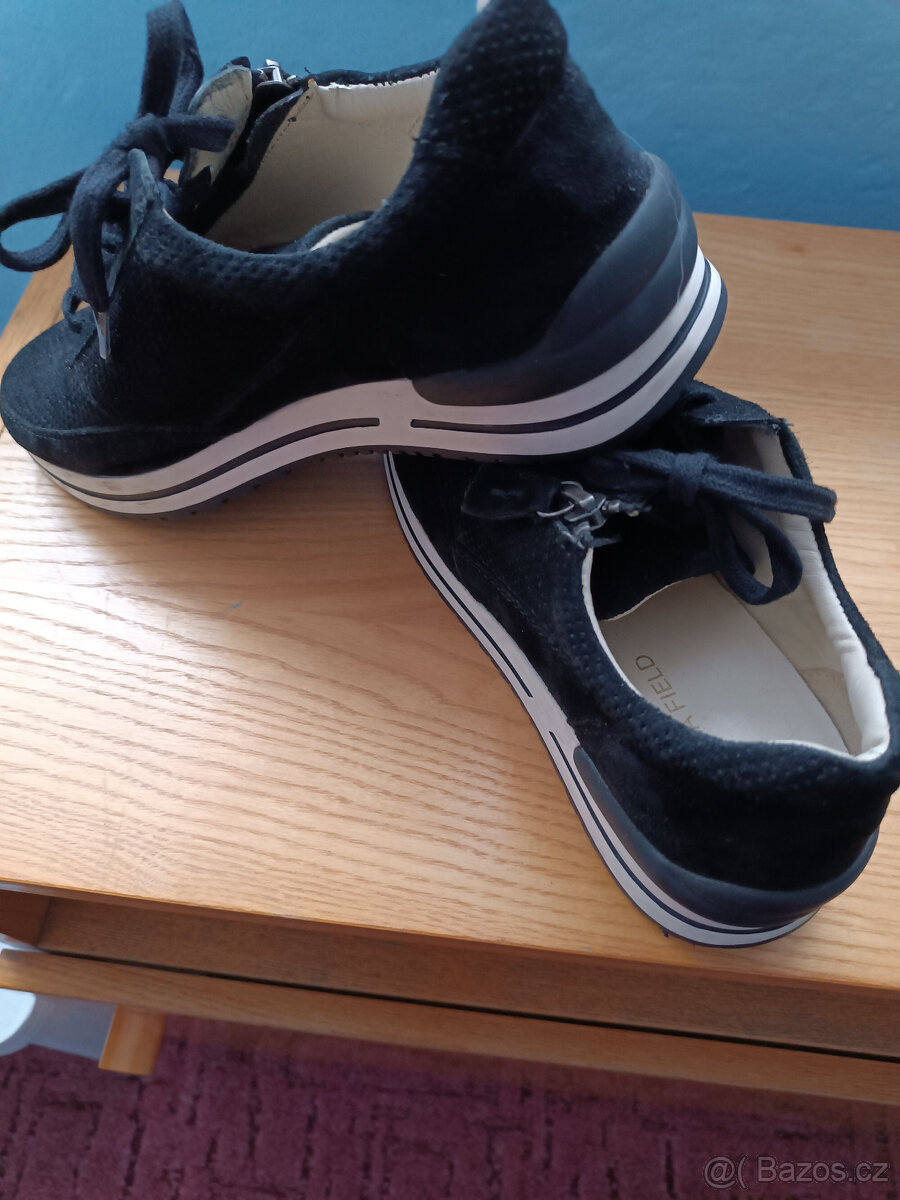 Dámské, semišové ,sportovní boty,