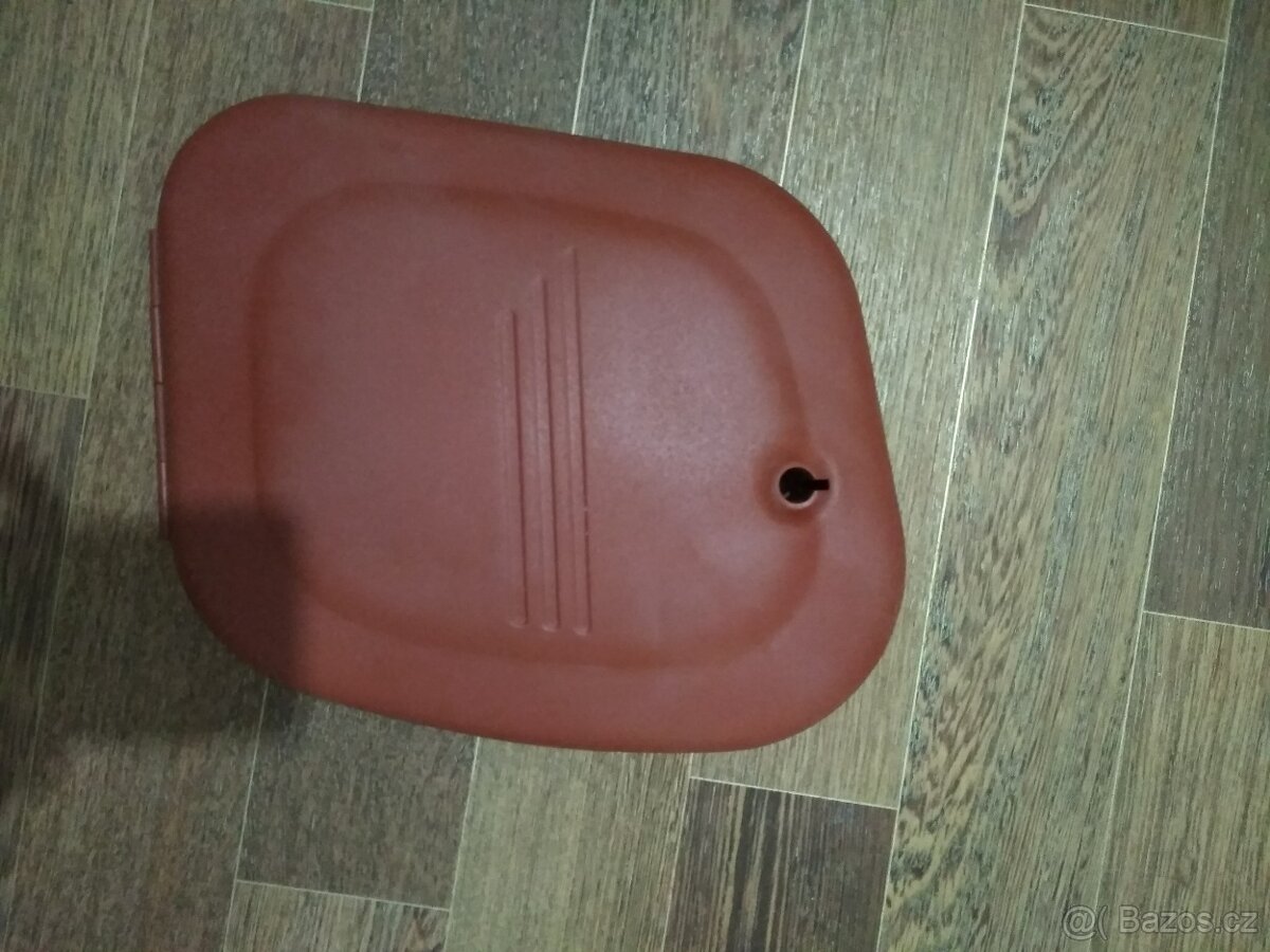 Nářaďovy kastlík kývacka