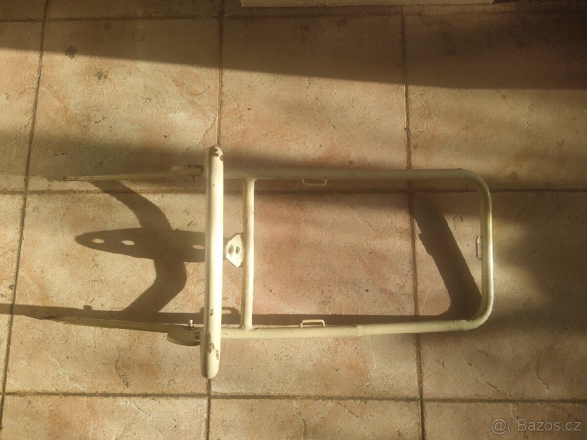 Zavazadlový sklopný nosič Jawa