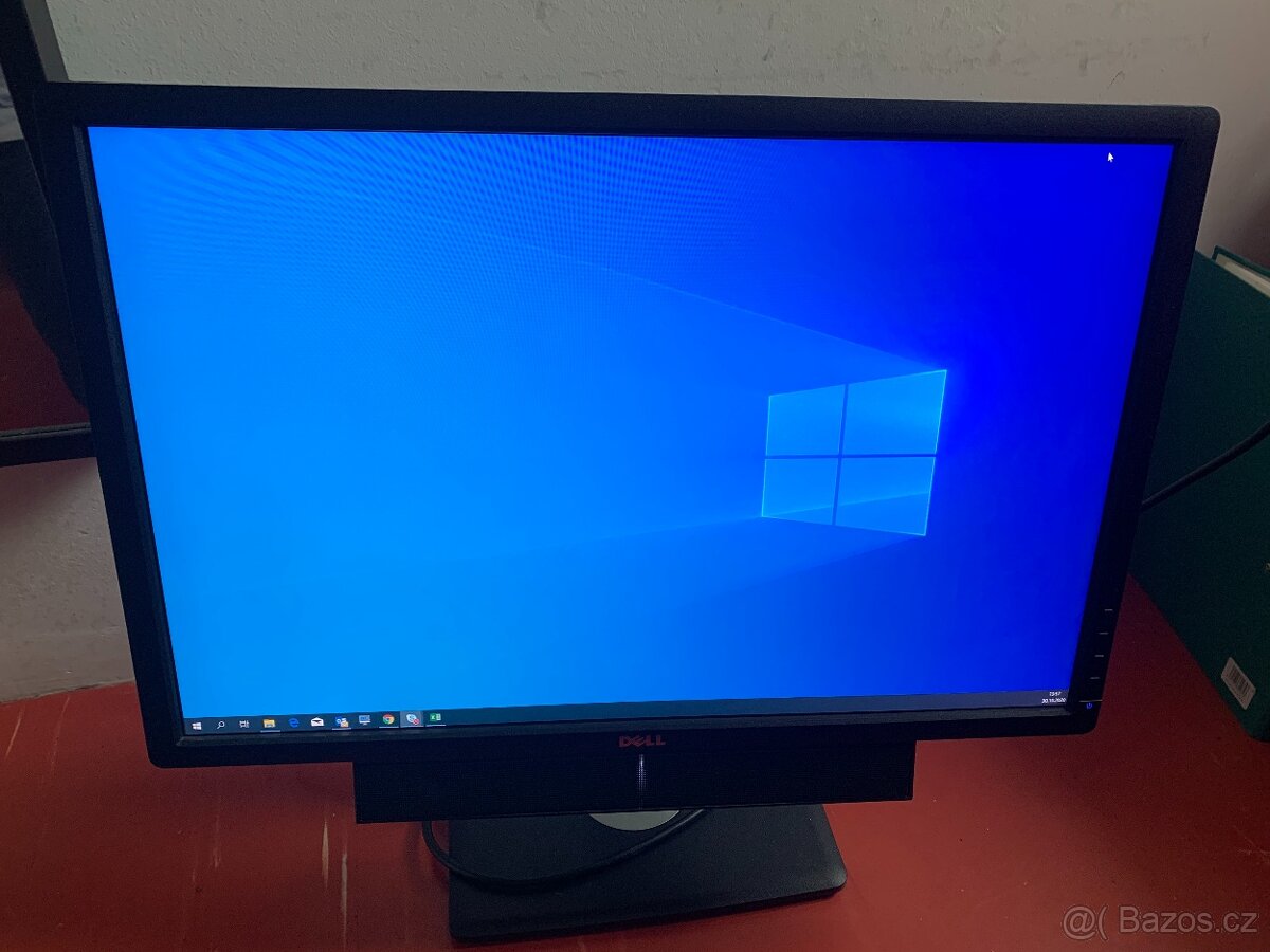 24" Dell UltraSharp U2412M + Reproduktor AX510