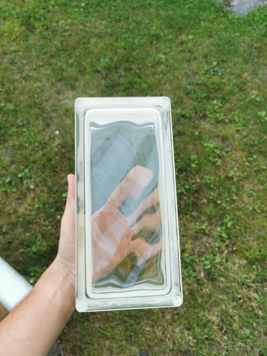 Luxfera/luxfery. / obdélníkové čiré 24 x 11,5 x hloubka 7,5