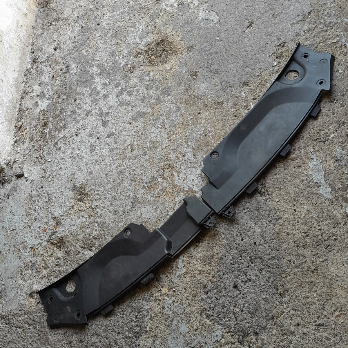 Škoda Superb II, horní kryty masky 3T0 807 081/082