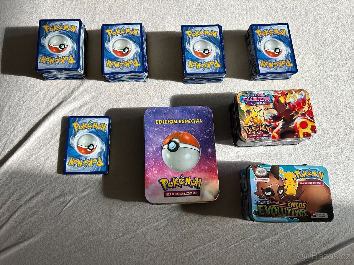 417 originálních karet Pokémon