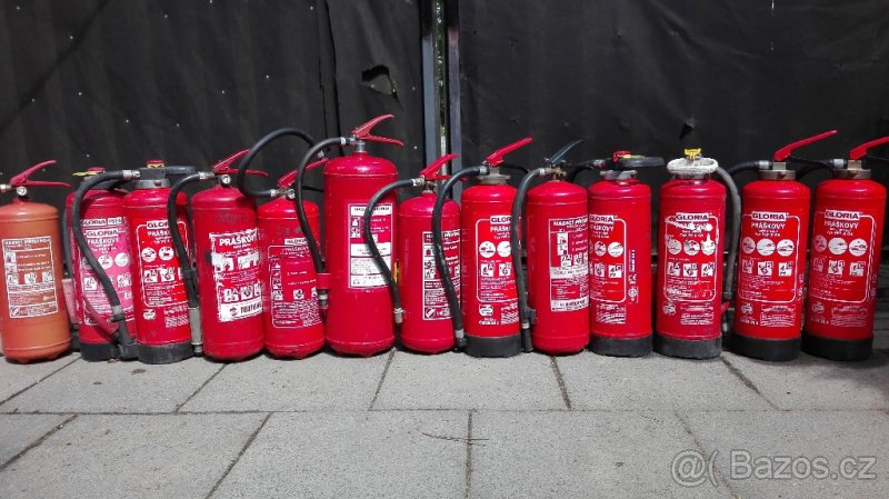 Hasicí přístroj plný nepoužitý Hasičák chata chalupa