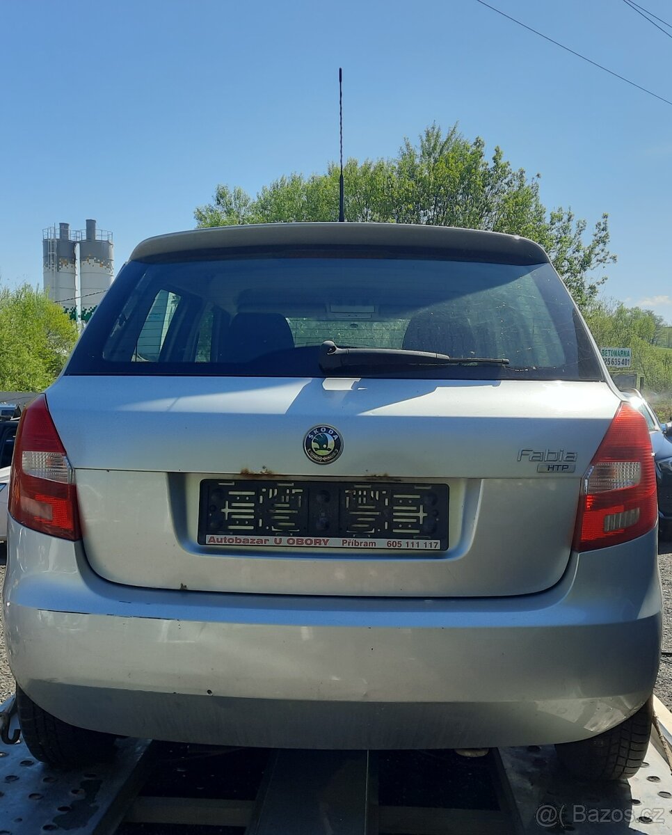 nd z škoda fabia 2 1.4 63kw stříbrná bílá