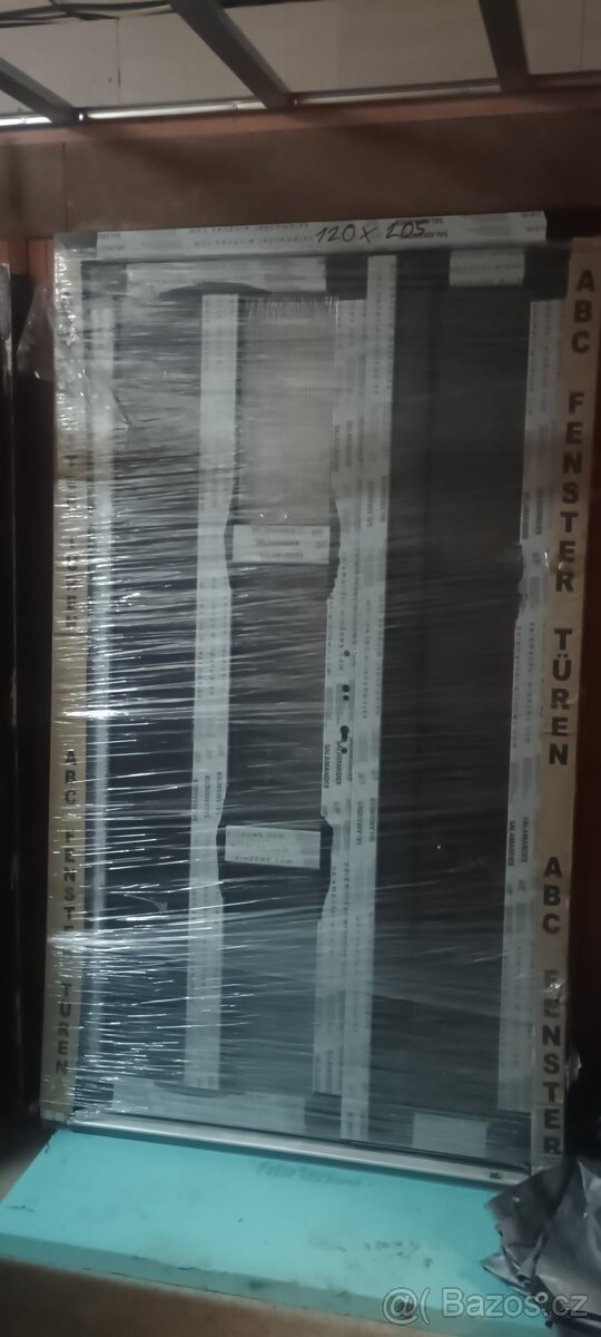 Vchodové dveře 120x205