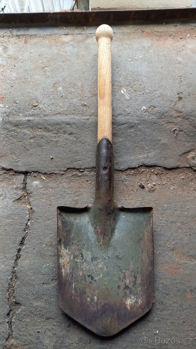 Armádní lopatka/rýč