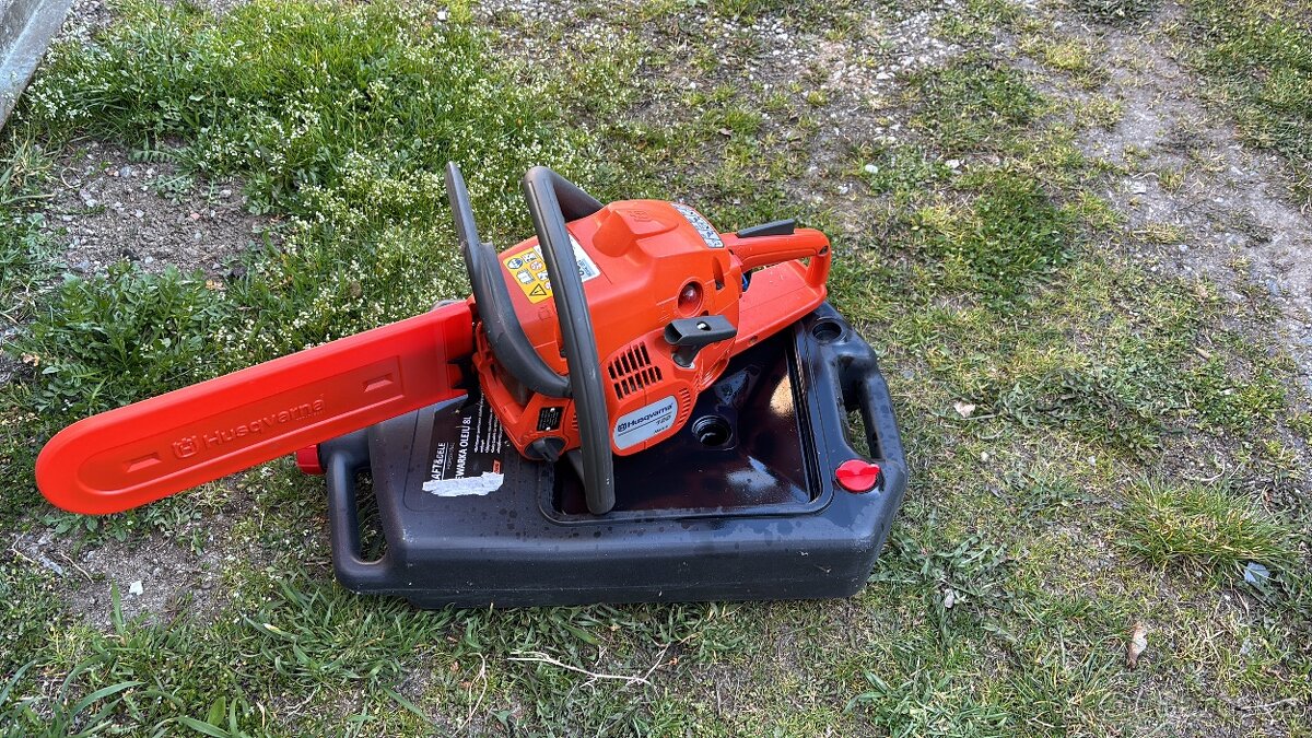 Motorová pila Husqarna