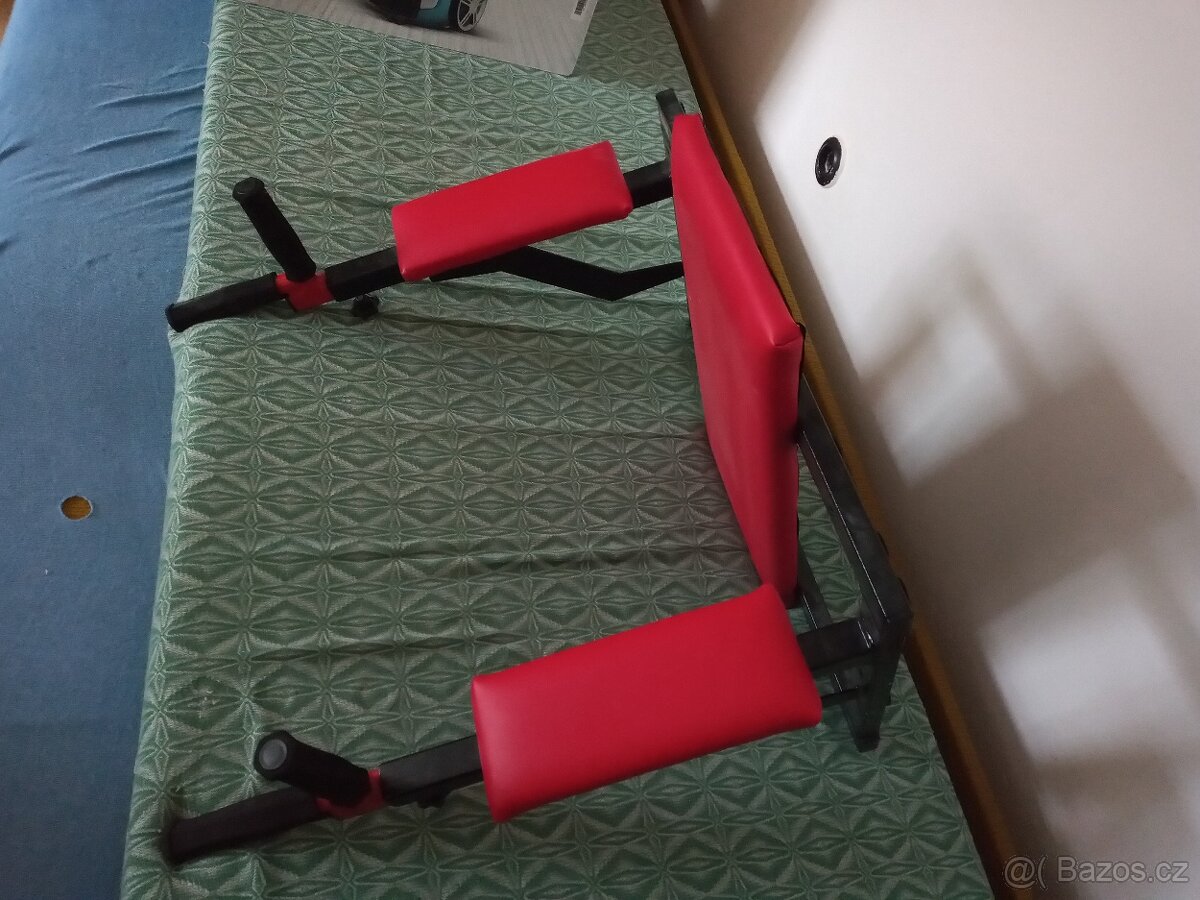 Bradla na zeď
