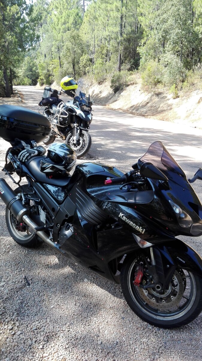 Kawasaki zzr 1400 .2009