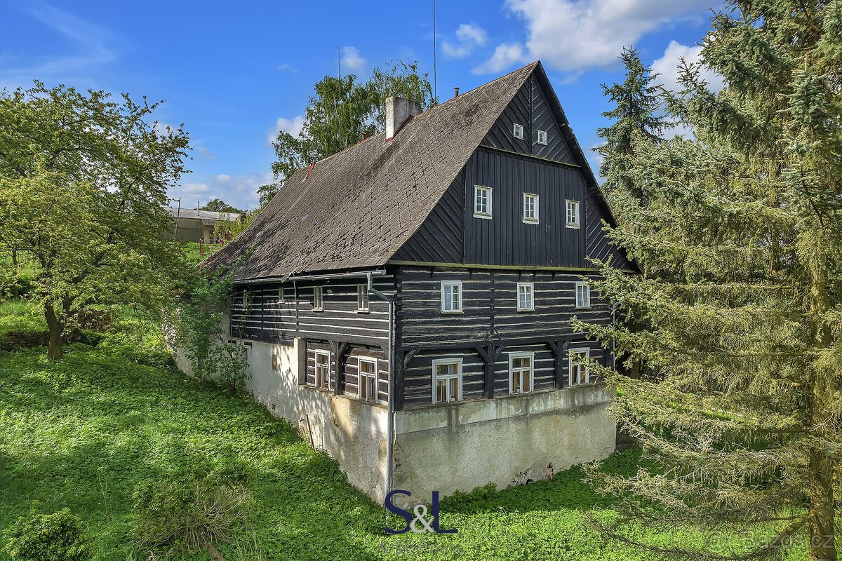 Historický rodinný dům s charakterem chalupy z 18. století –
