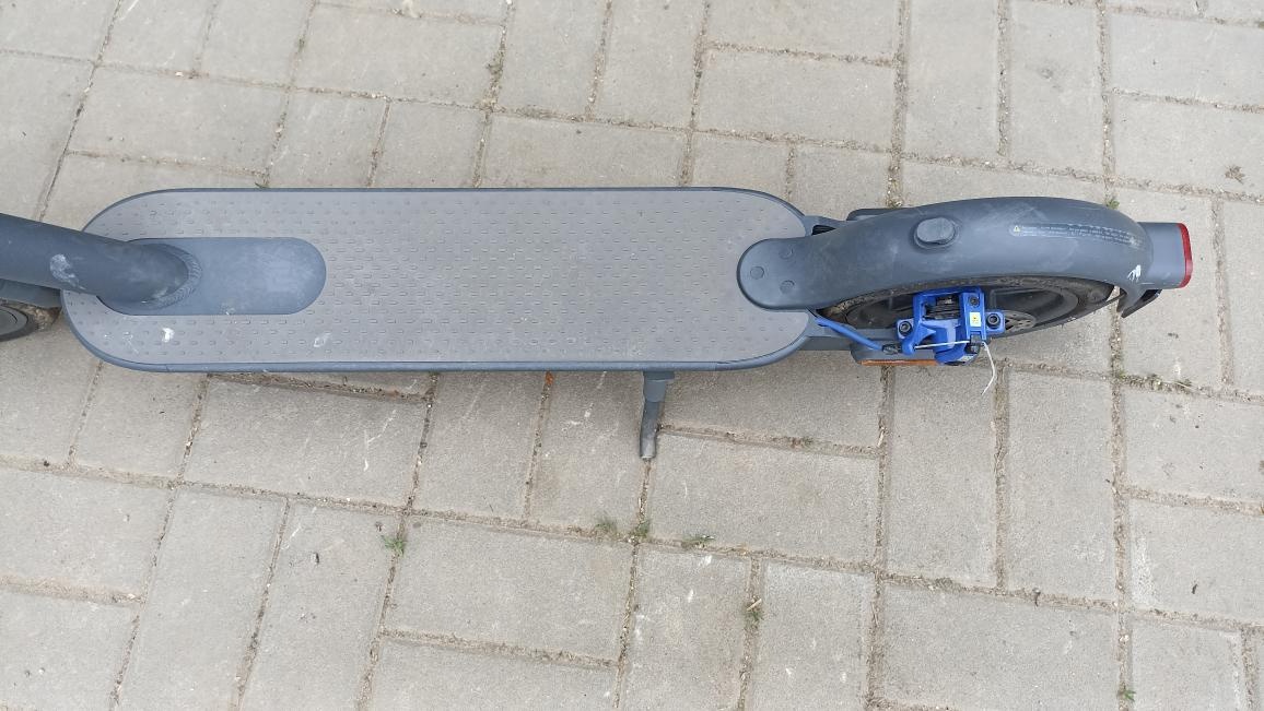 Elektrokoloběžka Mi electric scooter 3