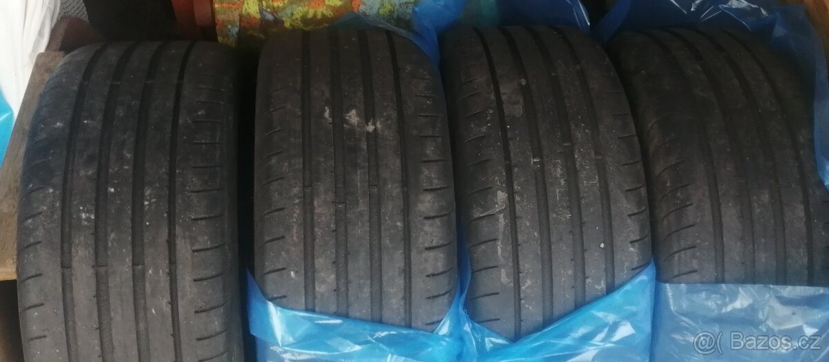 Letní pneu 225/45 R 17 Good Year
