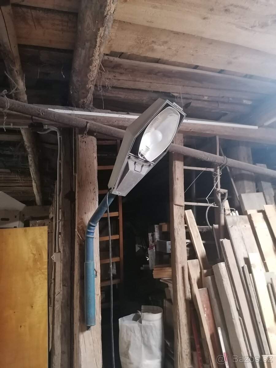Pouliční lampa