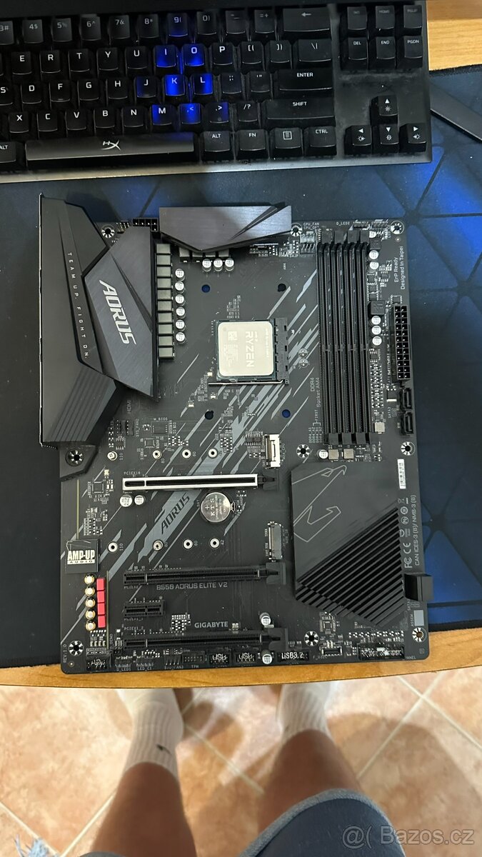 GIGABYTE B550 AORUS ELITE V2 + R5 5600X (6C/12T)