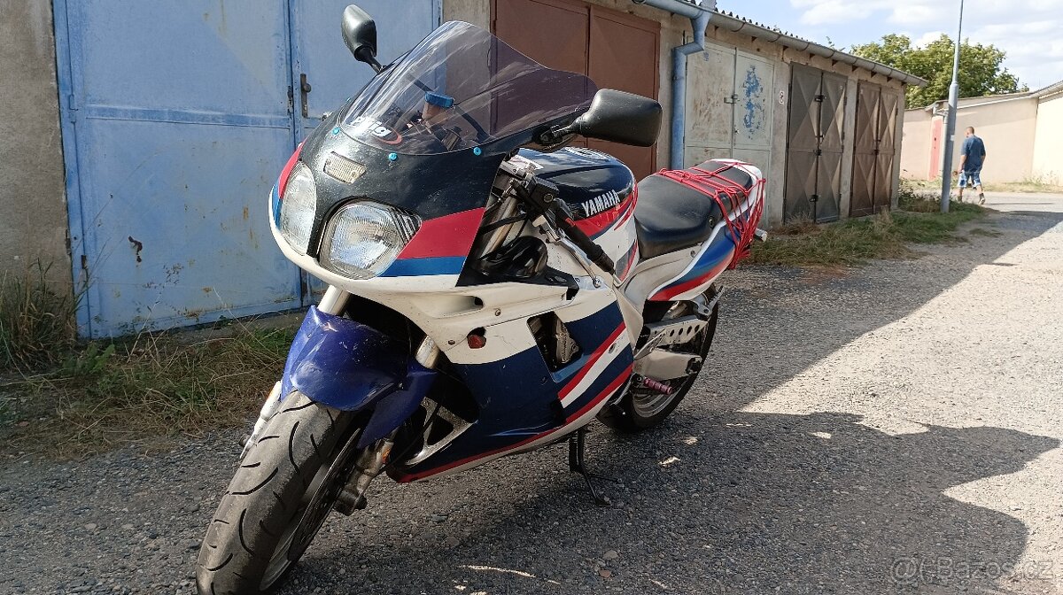 Yamaha FZR 1000