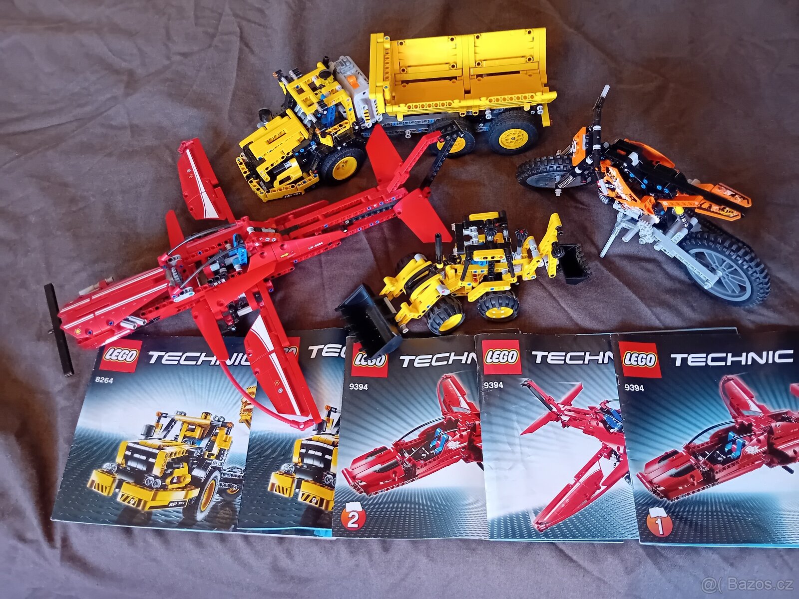 LEGO TECHNIC - už jen Letadlo a Bagr