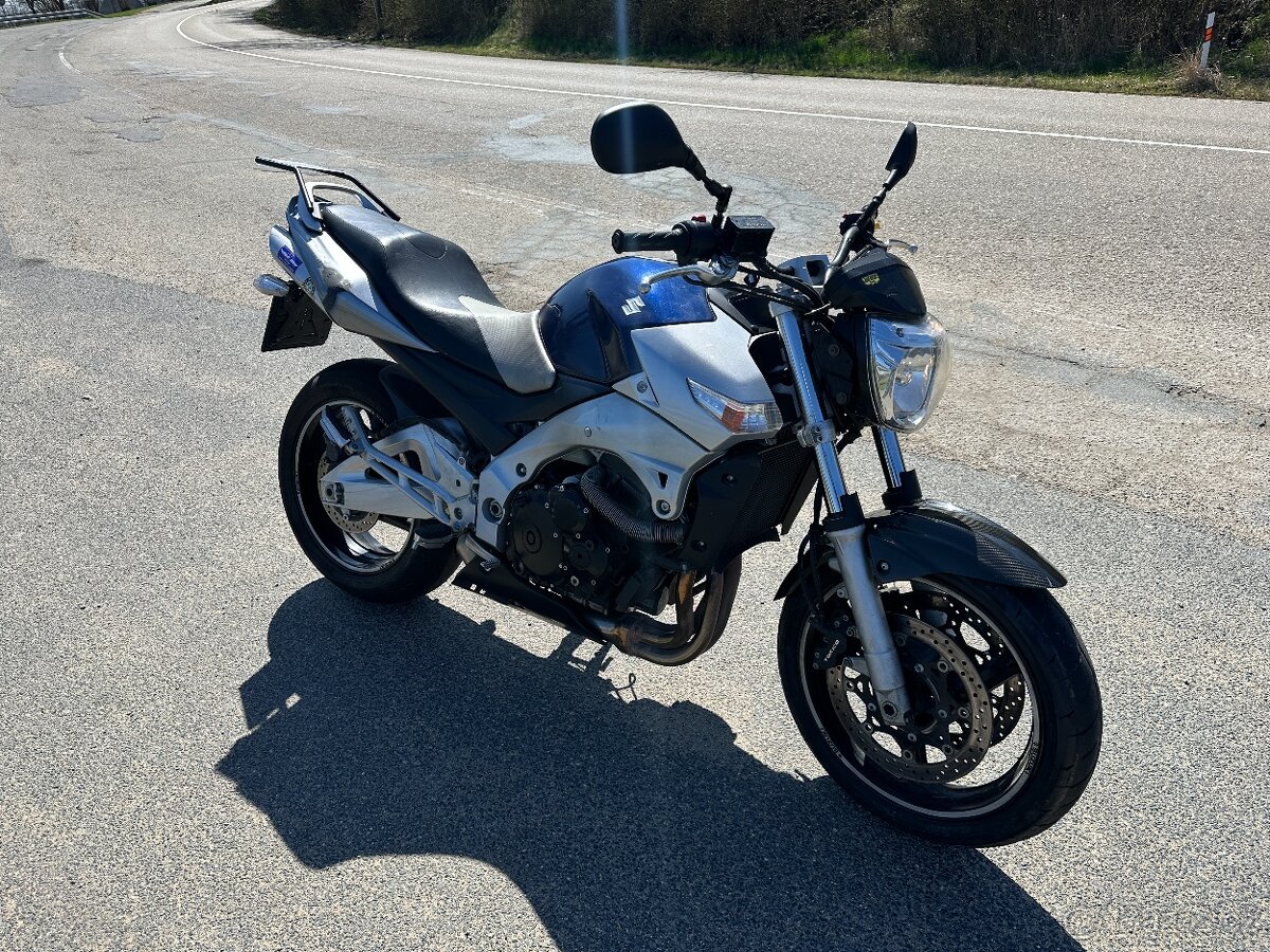 Suzuki GSR 600