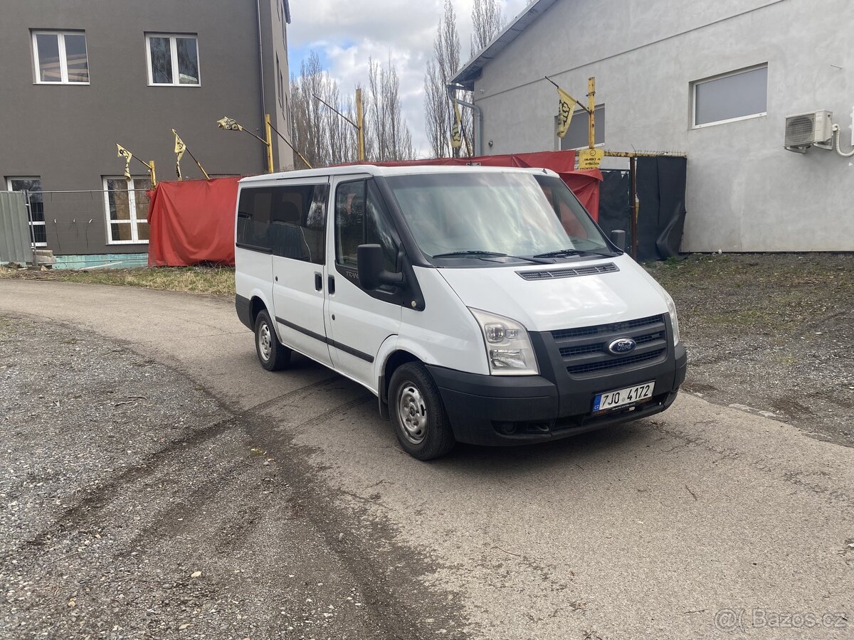 Ford Transit L1H1 AC, 9 MÍST, 2.2 TDCI 63kw Nová STK