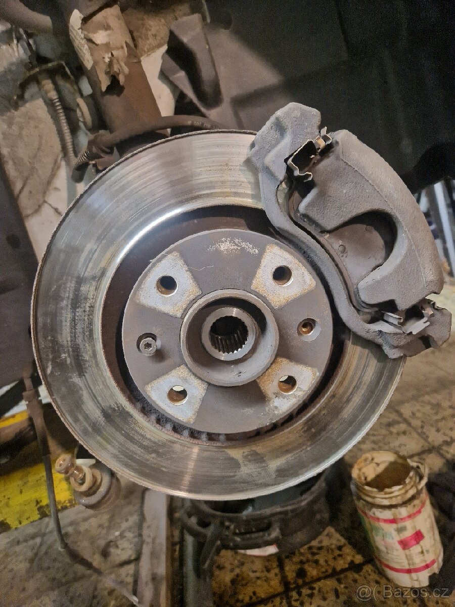 Prodám přední brzdice 266mm Saxo / 106