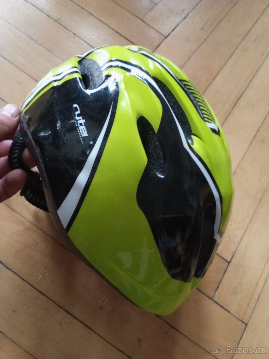 Dětská helma na kolo Cyter z Intersportu