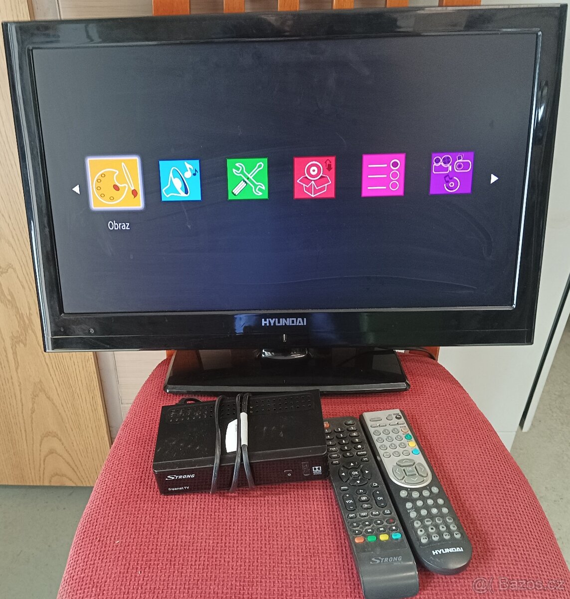 Full HD LED TV HYUNDAI + set top box DVB-T2