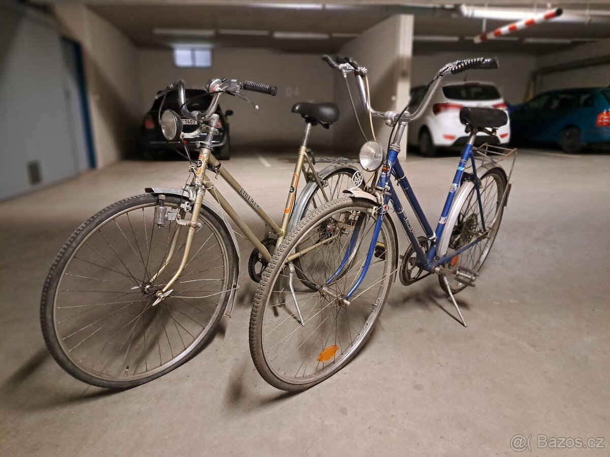 2 retro dámská kola - modrá Eska a zlatá Liberta