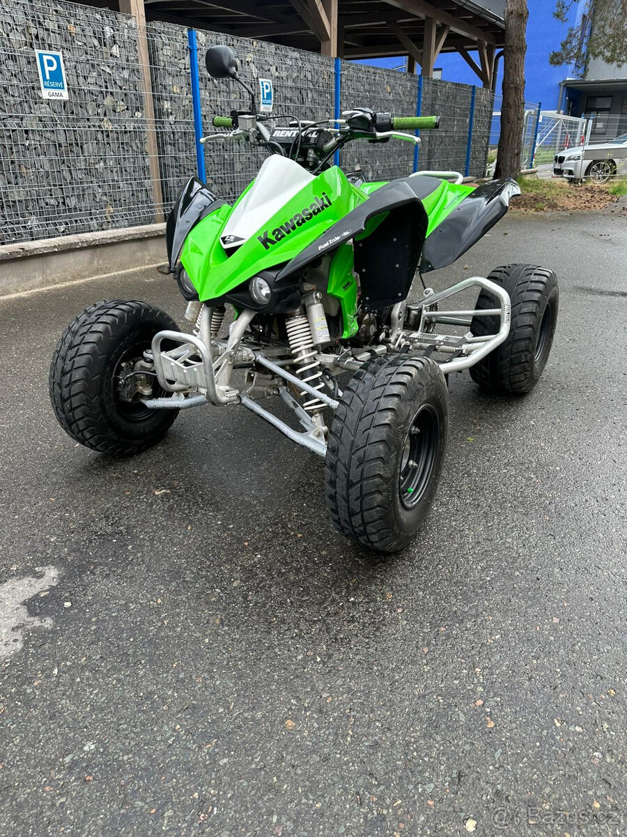 Sportovní čtyřkolka Kawasaki KFX450R s SPZ