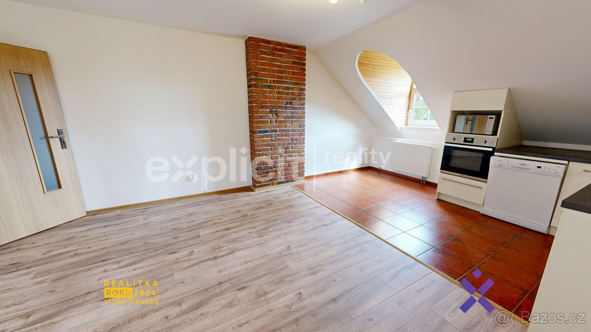 Stylový podkrovní byt 3+kk – komfort, klid a výhledy, 60 m2