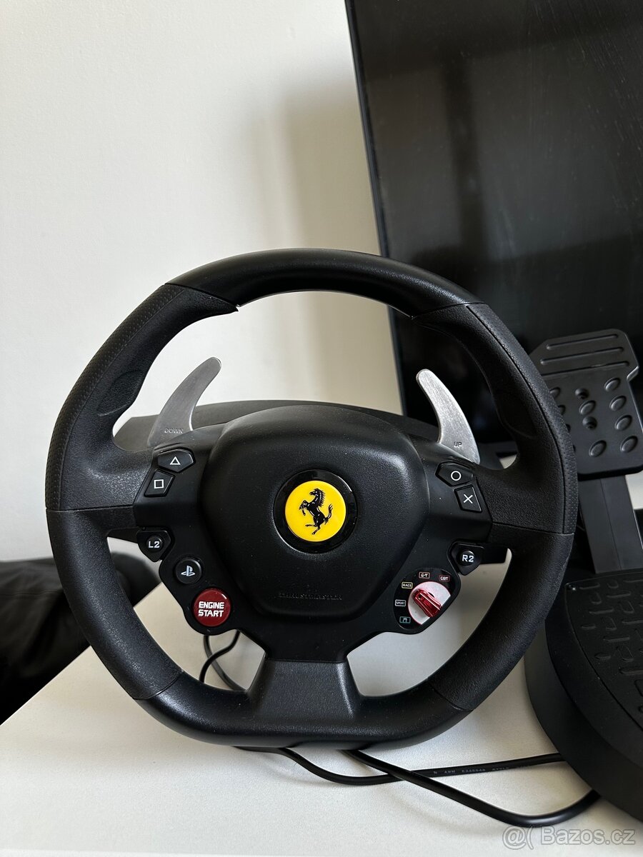 Herní volant Ferrari