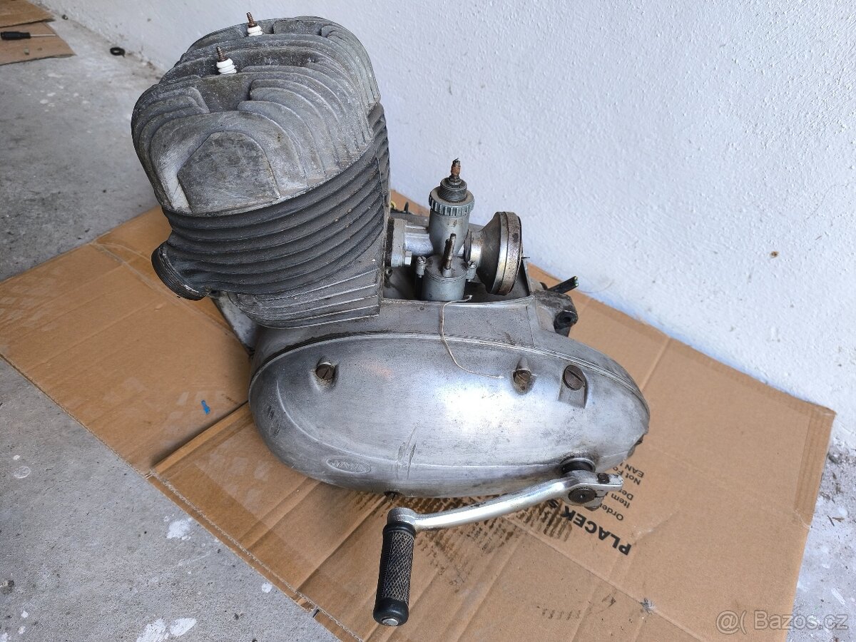 Motor Jawa 350/360 penelka