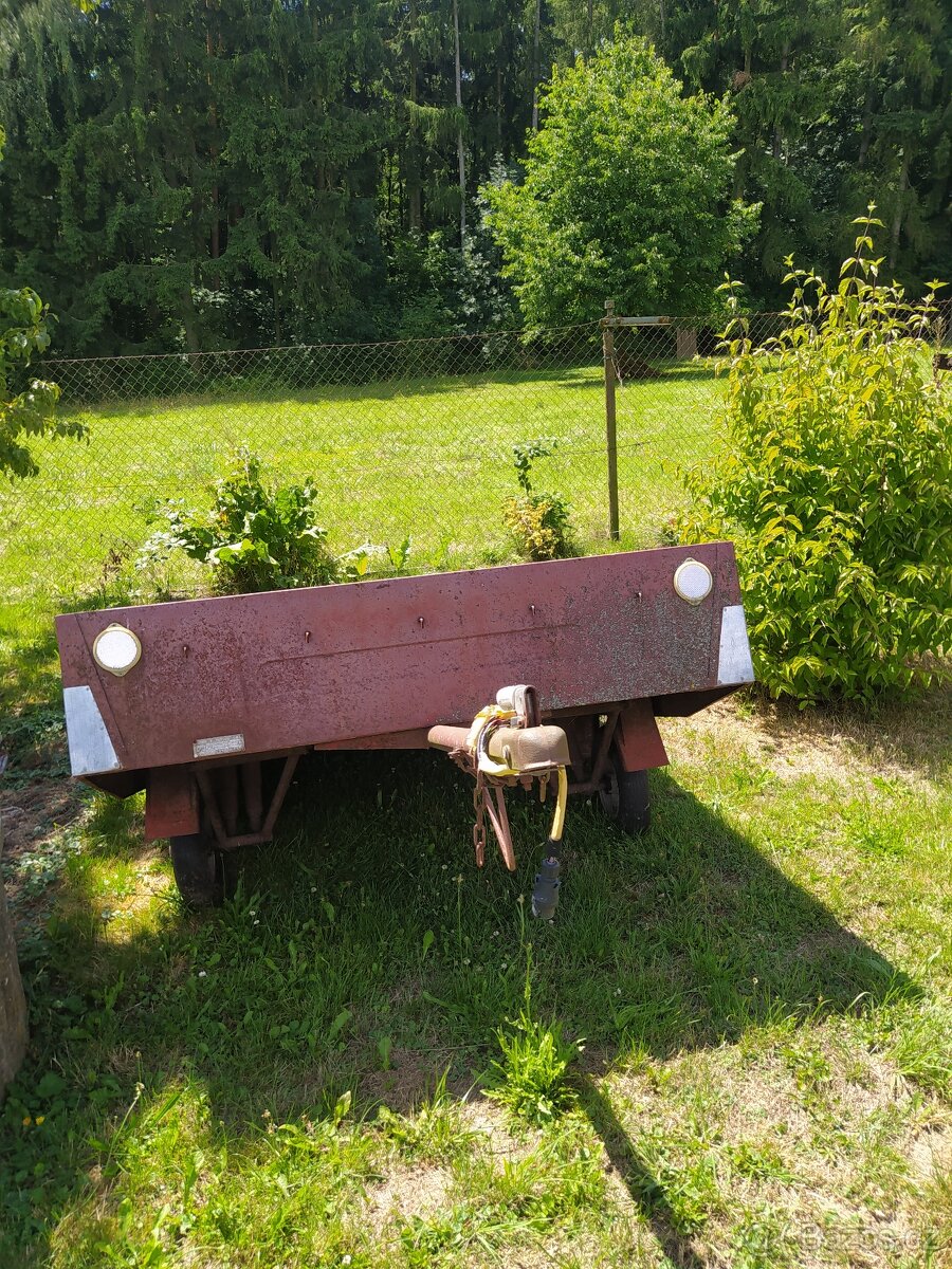 Přívěsný vozík za auto s technickým průkazem