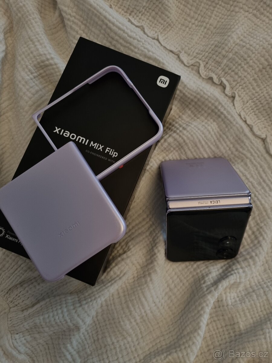 Xiaomi Mix Flip