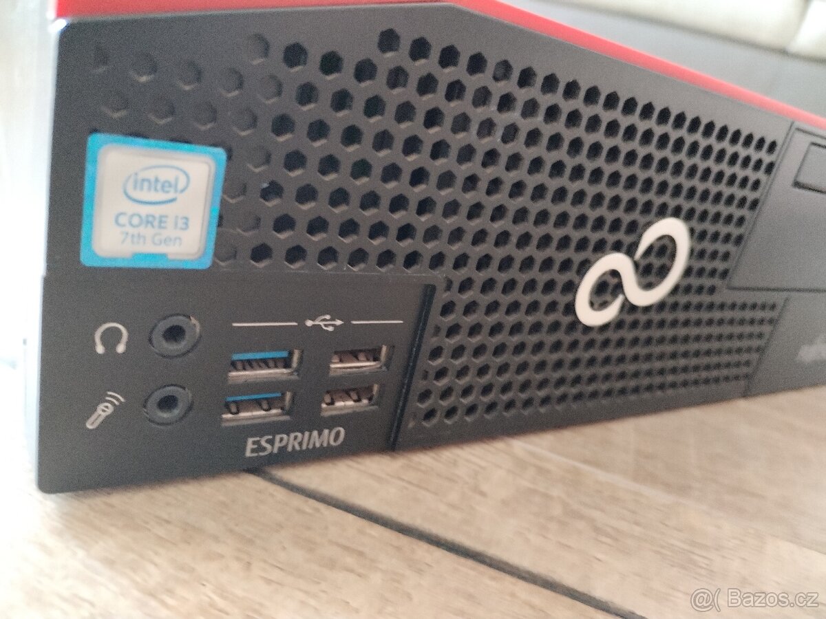 PC Fujitsu ESPRIMO win 11