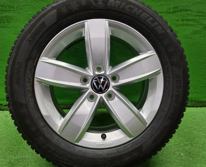 16 VOLKSWAGEN T-ROC 5x112 ET43 6J + 205/60 R16 92Hv