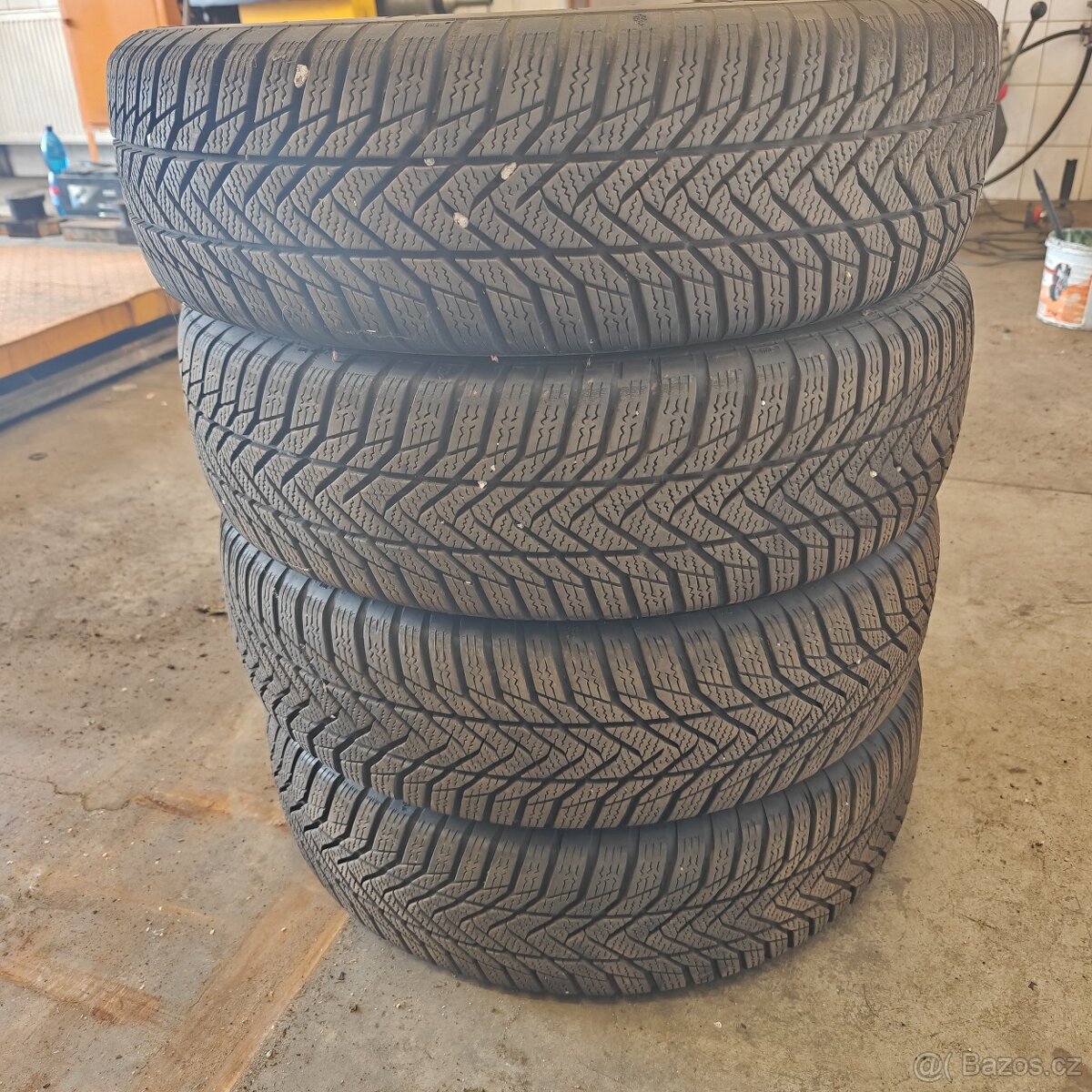 Sada zimních pneu 175/65R15 esa tecar supergrip