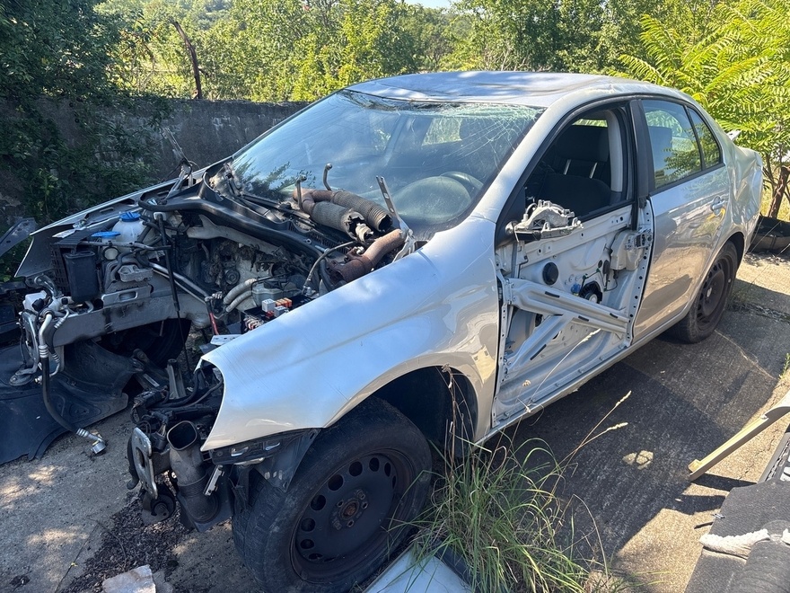 Náhradní díly Vw Jetta , 1.6 Mpi