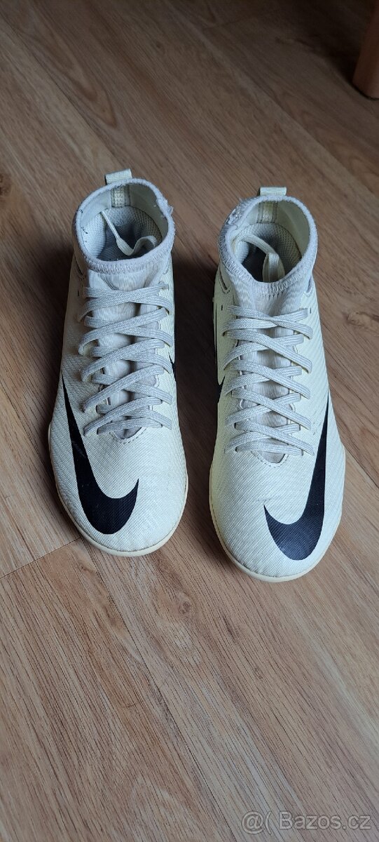 Dětské kopačky Nike vel. 35