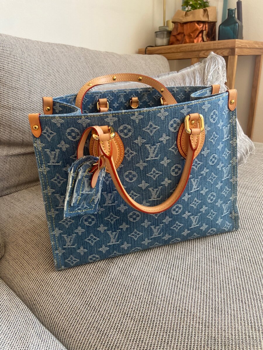 Krásná denim kabelka Onthe Go Louis Vuitton