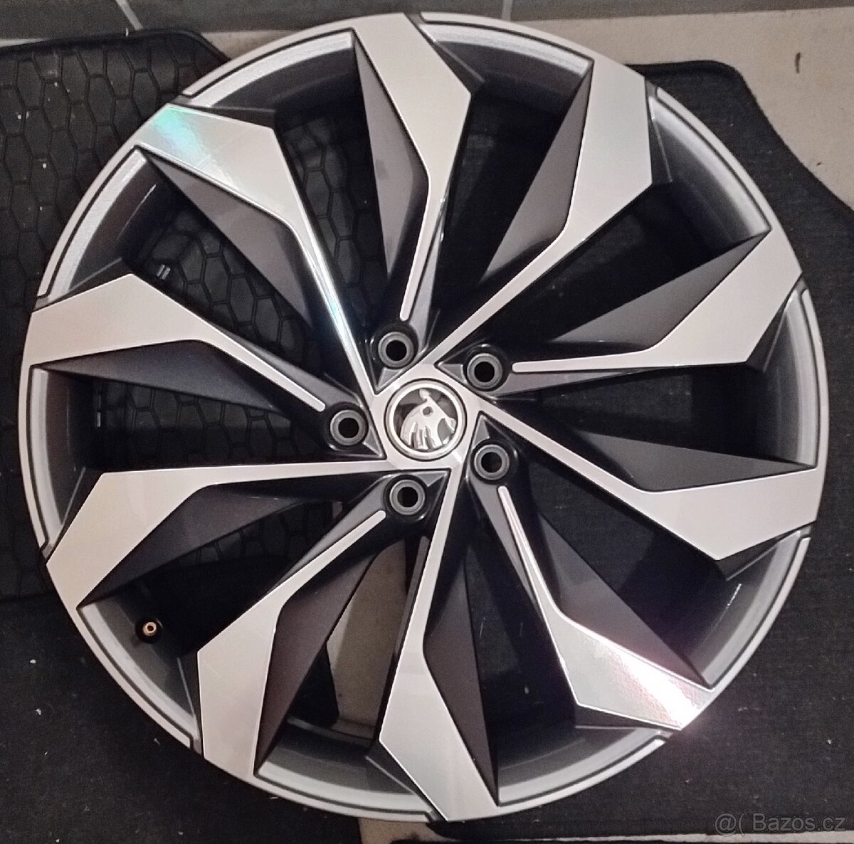 Originalni Alu kola Fornax r20 pro Škoda Kodiaq